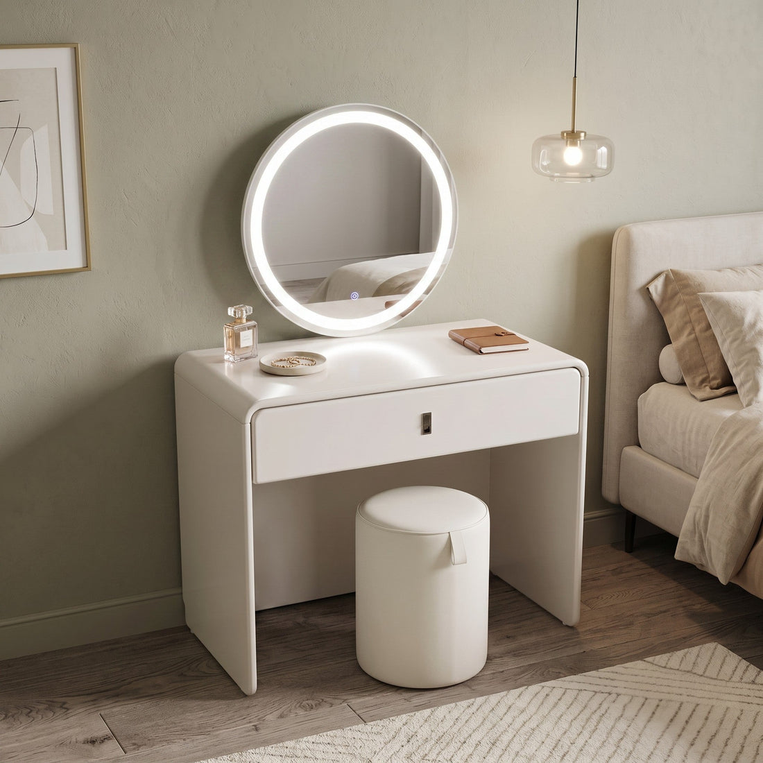 Maximize Your Compact Bedroom with Stylish Vanity Desks